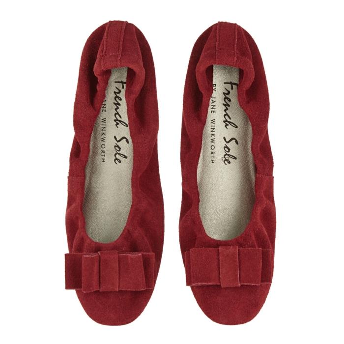 παπούτσια μπαλαρίνας τάσεις μόδας κόκκινο σουέτ