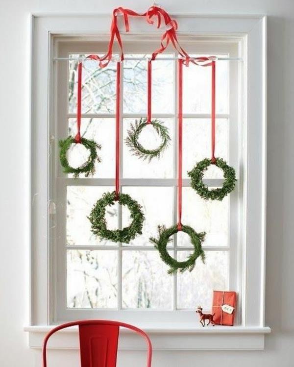 Ιδέες χειροτεχνίας για παράθυρα Χριστουγεννιάτικη διακόσμηση στεφάνι πράσινο