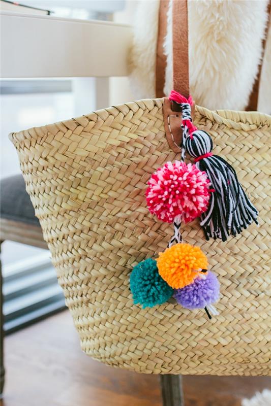 do-it-yourself-make-decoration-ideas-DIY-IDeen-bobble-tassel-bag