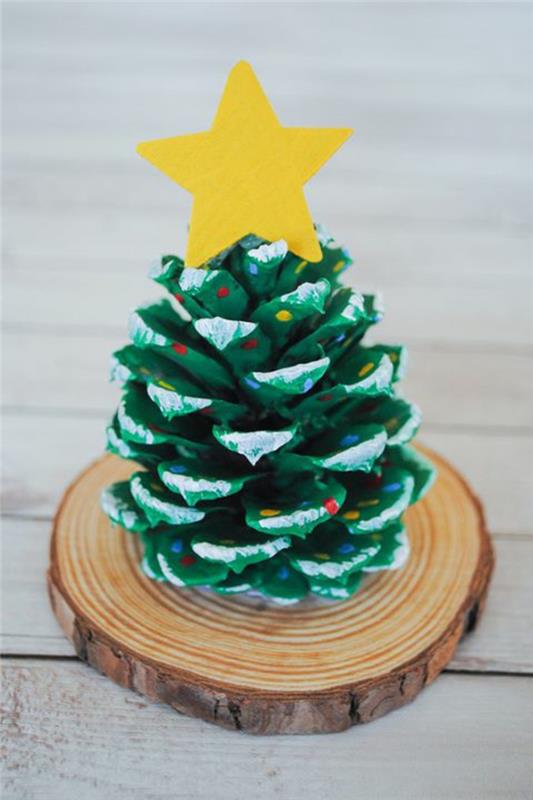 Tinker με χριστουγεννιάτικα δώρα 2 ετών tinker diy δώρα Χριστουγεννιάτικο δέντρο από κουκουνάρια