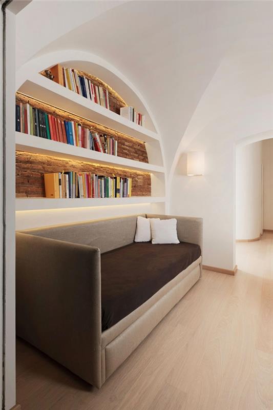 βιβλιοθήκες καναπέ laminate λευκοί τοίχοι μικρό ρετιρέ διαμέρισμα