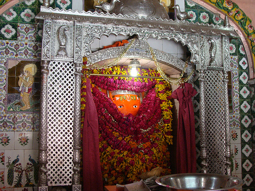 Aliganj Hanuman Tapınağı