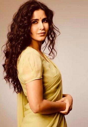 Katrina Kaif Sarı Sari