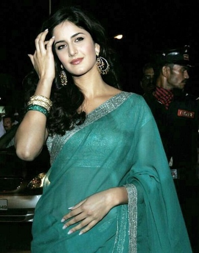 Yeşil Saree içinde Katrina Kaif