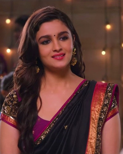 Alia Bhatt Lacivert Sari