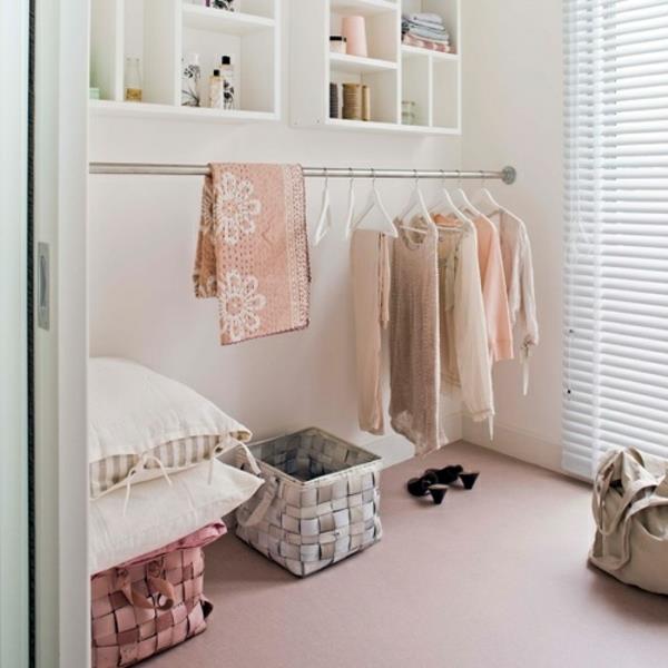 φτιάξτε τα δικά σας ρούχα ντουλάπας με ράφια με ανοιχτούς τοίχους