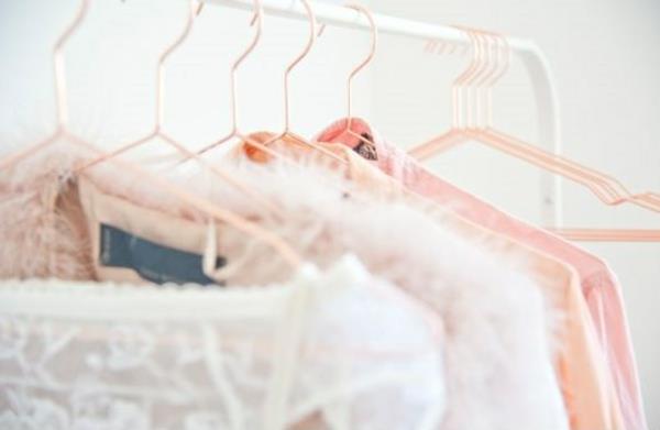 φτιάξτε το δικό σας δωμάτιο-ντουλάπα ράφια κρεμάστρες ρούχων