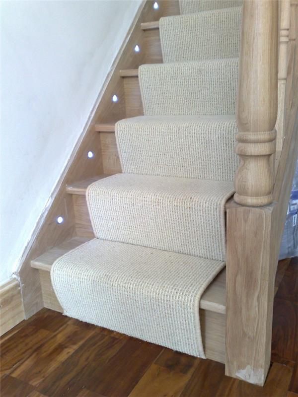φωτισμός σκάλας χαλί δρομείς ξύλινες σκάλες