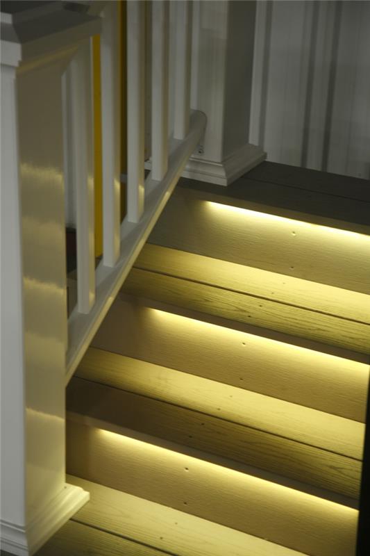 φωτισμός σκάλας led strip έμμεσος φωτισμός