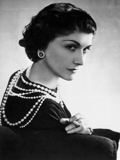 διάσημη αναπαράσταση του coco chanel