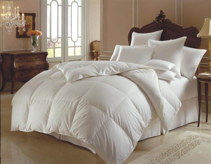 κοιμηθείτε καλύτερα έπιπλα υπνοδωματίου διπλό κρεβάτι διακριτικά λευκά κλινοσκεπάσματα πουπουλένια μαξιλάρια