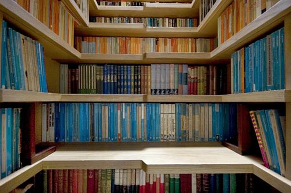βιβλία βιβλιοθήκης σκάλες βιβλιοθήκης