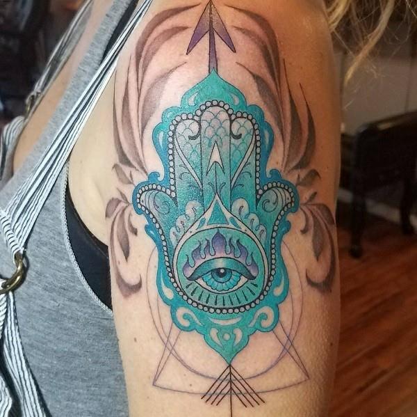 μπλε τατουάζ hamsa με μάτι