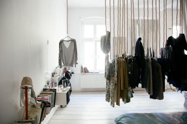 ευλογήστε ρούχα καταστήματος επίπλων στο Βερολίνο
