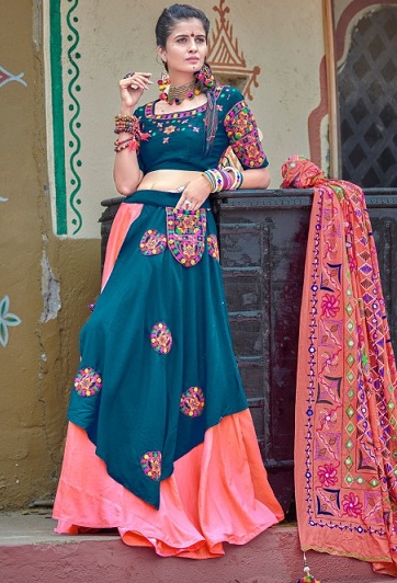 Persikas ir mėlyna Lehenga