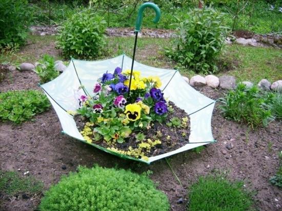 διακόσμηση κήπου με ομπρέλα κρεβάτι λουλουδιών φτιάξτε τον εαυτό σας