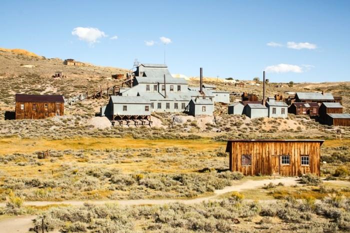 bodie pit town