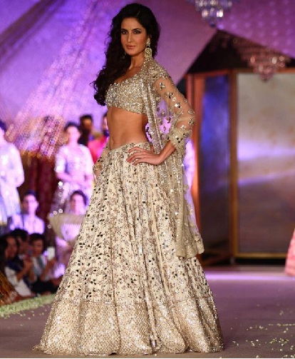 Katrina Kaif Lehenga dizainas
