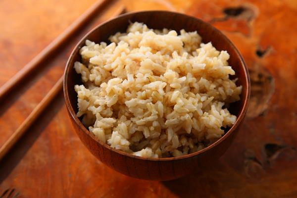 καστανό ρύζι - νόστιμο - εύκολο στο στομάχι