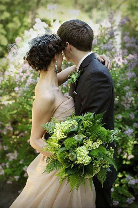 νυφικό γαμπρός νύφη vintage γαμήλια φύση φτέρη πράσινα φυτά