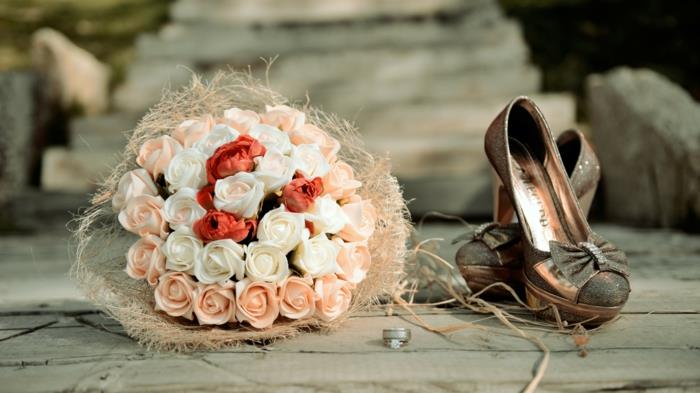 νυφική ​​ανθοδέσμη vintage γαμήλια τριαντάφυλλα νυφικά παπούτσια βέρες