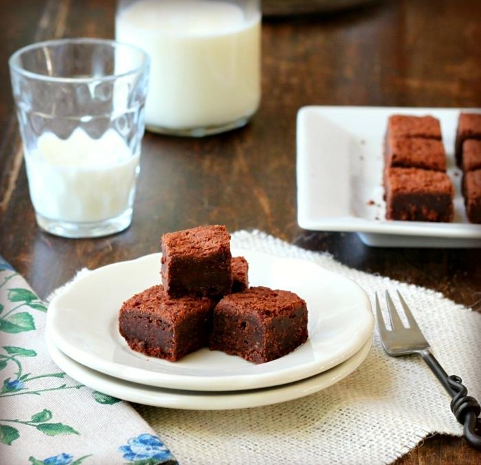 brownie συνταγή γάλα επιδόρπιο