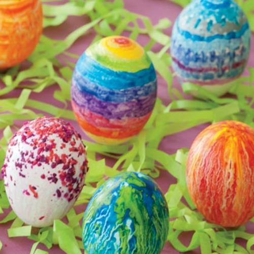 πολύχρωμα βαμμένα αυγά εύκολες ιδέες χειροτεχνίας DIY Πάσχα 2014