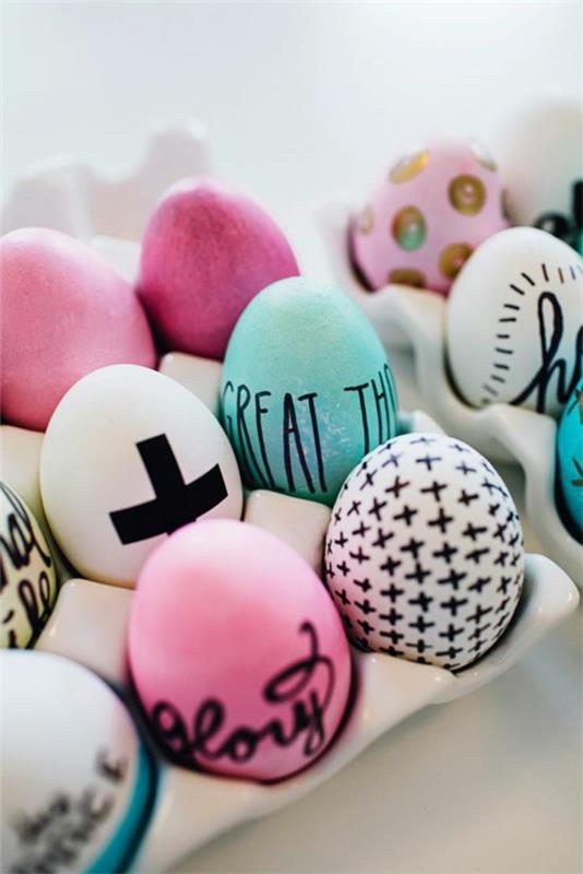 πολύχρωμα πασχαλινά αυγά γκαλερί εικόνων ασπρόμαυρο με διακοσμητικά του Πάσχα