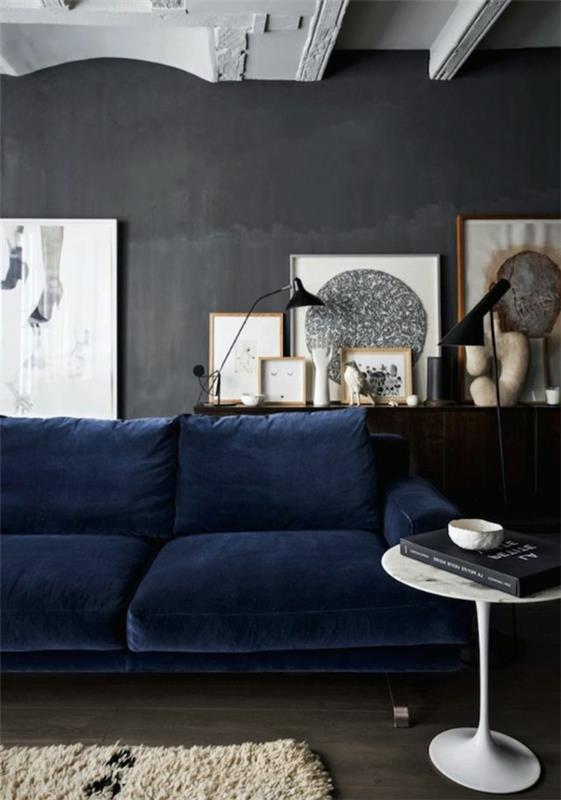 πολύχρωμο χρώμα τοίχου σκούρο μπλε καναπέ σκούρο γκρι τοίχο