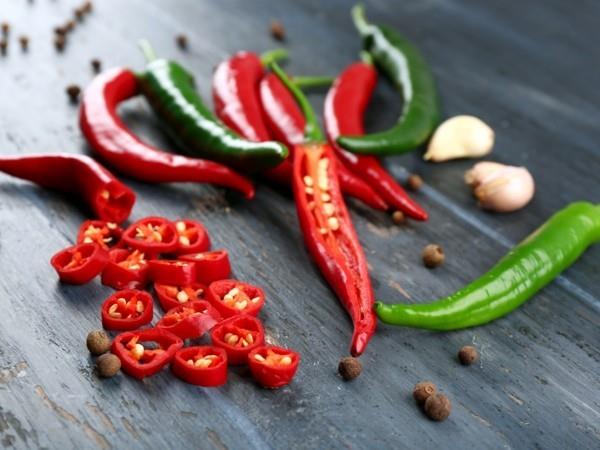 σκόρδο τσίλι τι βοηθά στον πόνο στην πλάτη