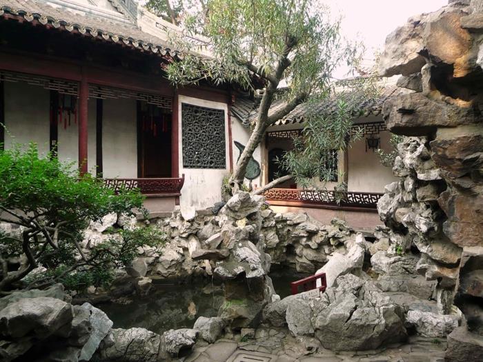 κινέζικο περίπτερο κήπων φυσικές πέτρες κήπος λίμνη ιτιές