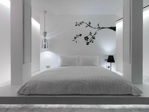 υπνοδωμάτιο μοντέρνου λευκού σχεδιασμού ξενοδοχείου στη Σιγκαπούρη