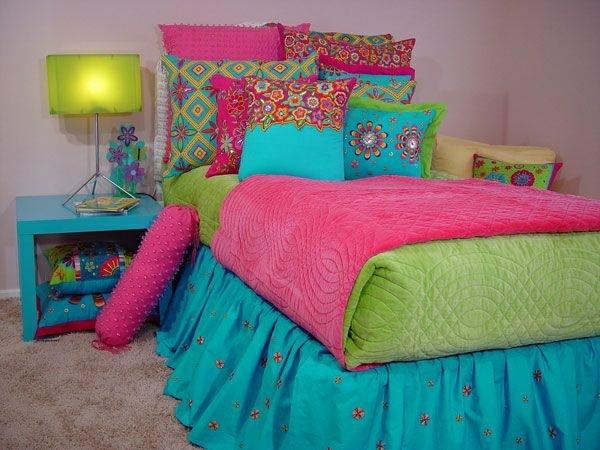 Νεανικό δωμάτιο κορίτσια χρώματα κρεβάτι χρώματα ρίχνουν μαξιλάρια