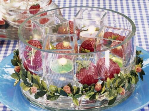 δροσερές ιδέες κεριών καλοκαιρινή εστίαση φράουλα γυαλιού