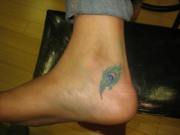τατουάζ ιδέες τατουάζ στο πόδι φτερό παγωνιού