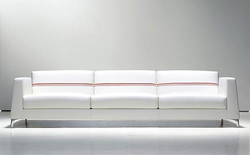 δροσερός λευκός καναπές σχεδιάζει χαμηλή κομψή γοητευτική βαθμονόμηση
