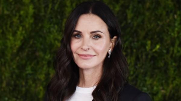 ιδέα ειδήσεων διασημοτήτων Courtney Cox