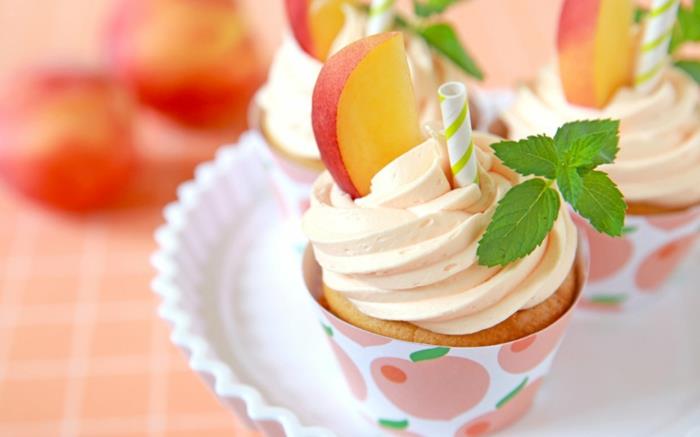 cupcake deco ιδέες καλοκαιρινό πάρτι κήπο πάρτι μέντα κρέμα ροδάκινα