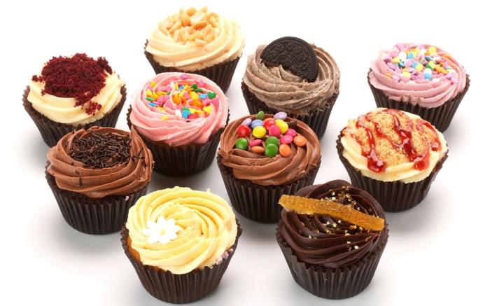 cupcake deco muffins ιδέες γενεθλίων πάρτι αστέρια λουλούδια γλυκά σοκολάτα ψεκάζει