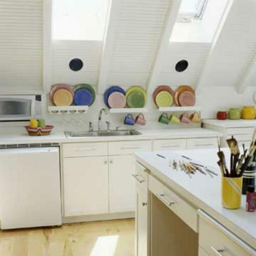 σοφίτα κουζίνα λευκό πολύχρωμα στοιχεία παράθυρο