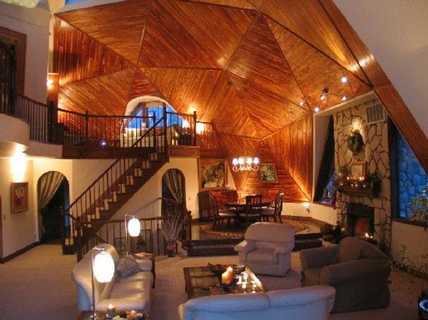 σχεδίαση οροφής ξύλινη οροφή καναπές πολυθρόνα τζάκι