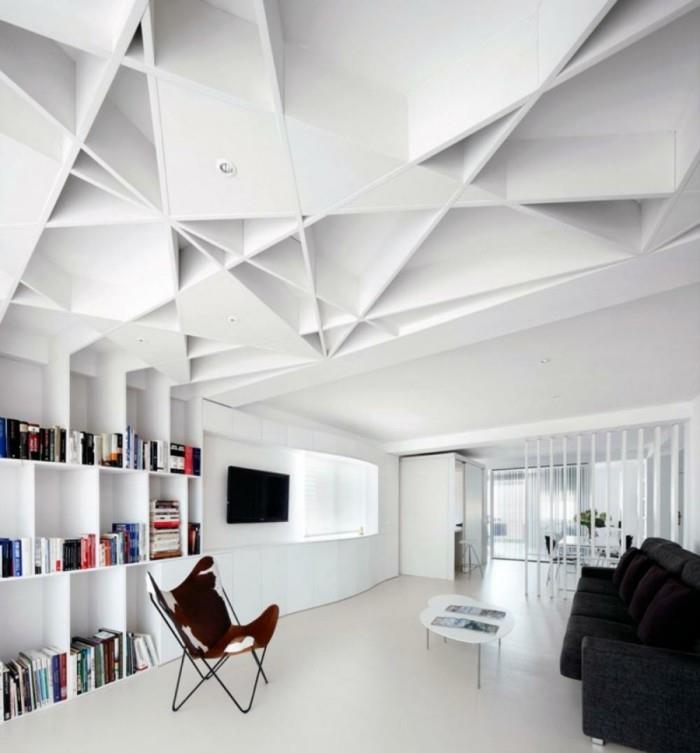 σχεδιασμός οροφής ασυνήθιστο γεωμετρικό ανώτατο όριο στο μοντέρνο σαλόνι