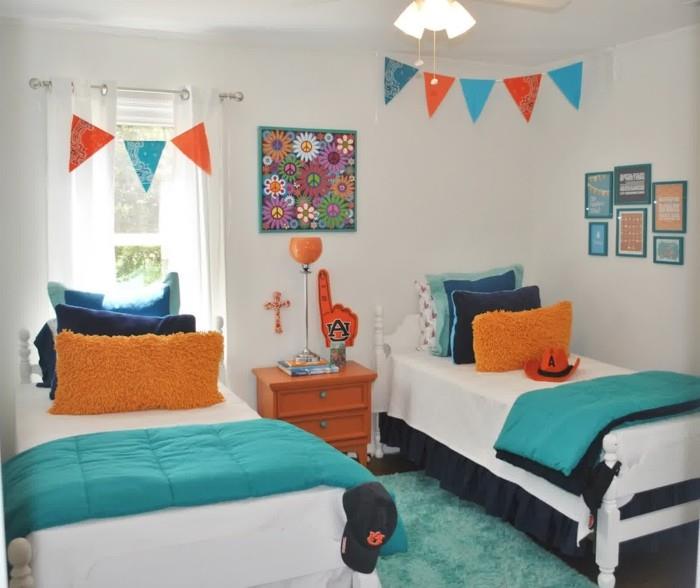 ντεκο ιδεες παιδικο δωματιο αγορια ανοιχτοι τοιχοι μπλε πορτοκαλι πεταξτε μαξιλαρια μπλε χαλι μικρο δωματιο