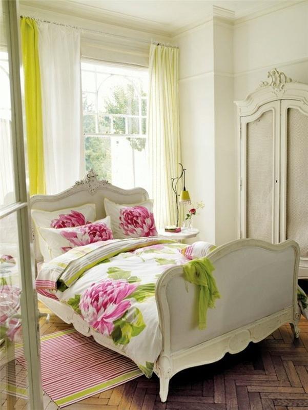 ιδέες διακόσμησης κρεβατοκάμαρα κρεβάτι μοτίβο λουλουδιών