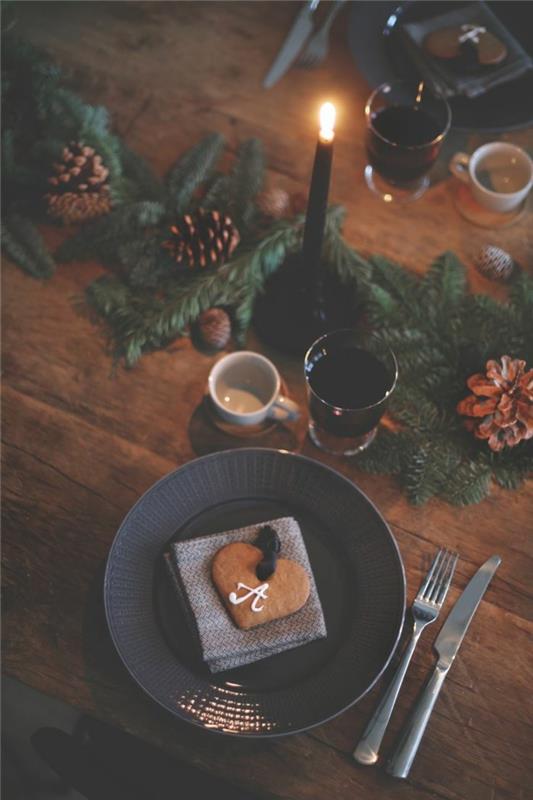 ιδέες ντεκό χριστουγεννιάτικες καλύβες βουνού χρώματα διακόσμηση τραπέζι φανάρι με αγάπη