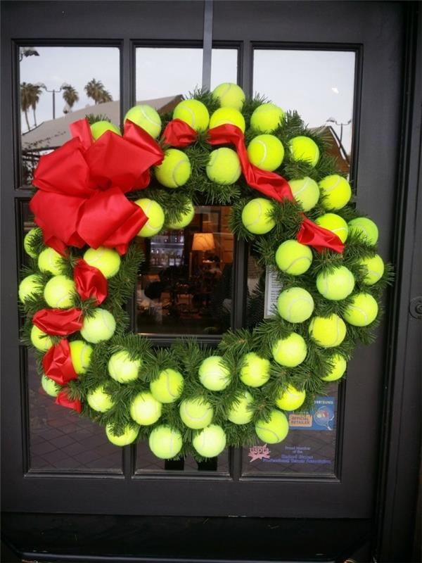 Φτιάξτε τα δικά σας διακοσμητικά για τα Χριστούγεννα από μπάλες τένις