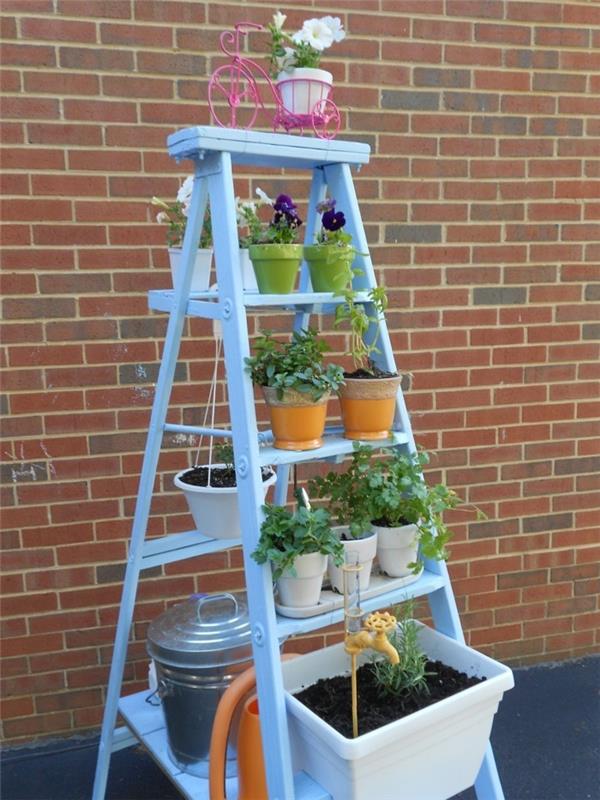 κάντε διακόσμηση μόνοι σας μετατρέψτε τη σκάλα σε σκάλα φυτών