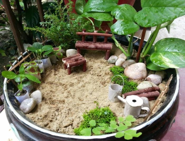 ντεκο ιδεες diy ιδεες μινι κήπος ξύλινα έπιπλα φυτά άμμος
