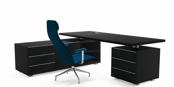 το κομψό και σύγχρονο γραφείο μαύρο και κομψό με θαλασσινή μπλε προφορά