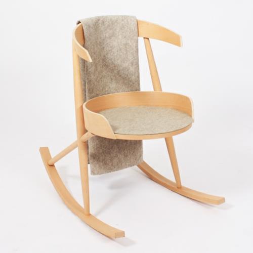 έπιπλα σχεδιαστών συλλογή γεωμετρικά χρώματα κουνιστή καρέκλα